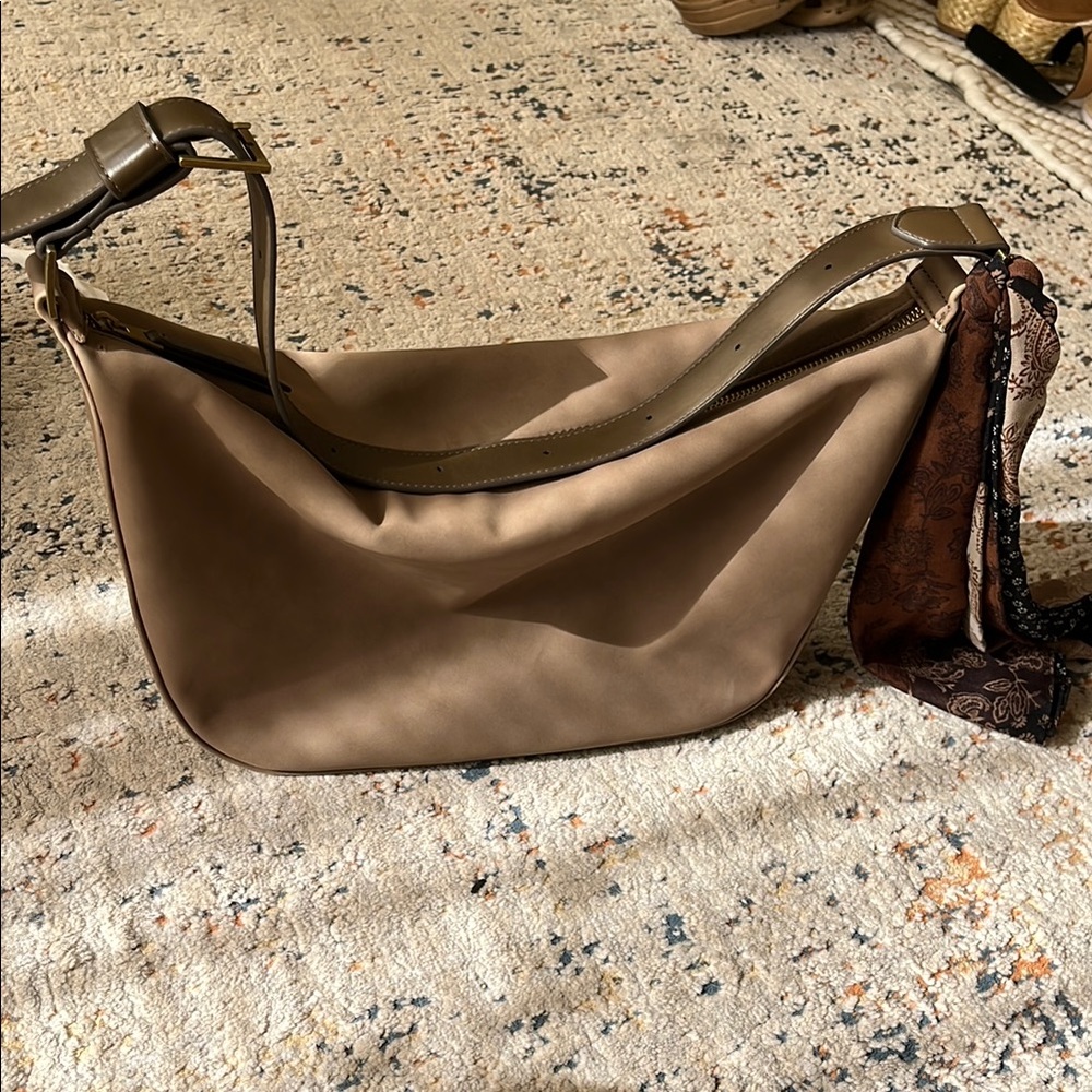 Universal Thread Bag - Picture 3 of 3
